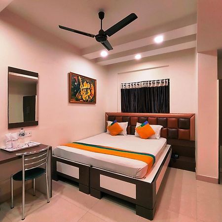 Hotel Steam Calcutta Extérieur photo