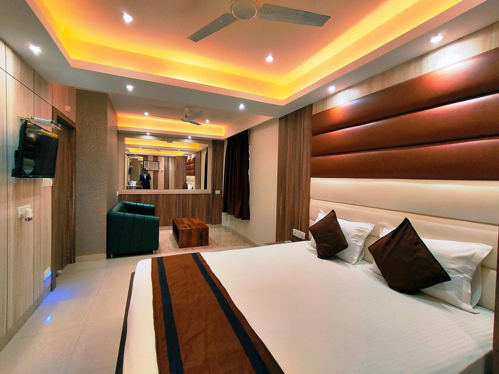 Hotel Steam Calcutta Extérieur photo
